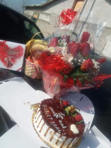 Surprize la domiciliu in Palazu